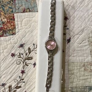 Chic Silver Watch with Pink Dial
